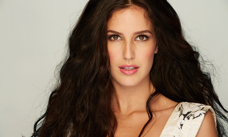 کترینہ کیف کی بہن کاسمیٹک برانڈ کی سفیر مقرر