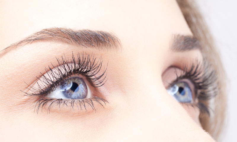 آنکھوں کو راحت پہنچانے والی 10 آسان مشقیں