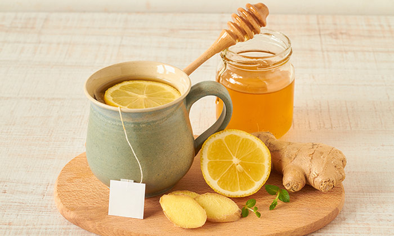 نہار منہ لیموں اور شہد ملا پانی پئیں اور پھر کمال دیکھیں