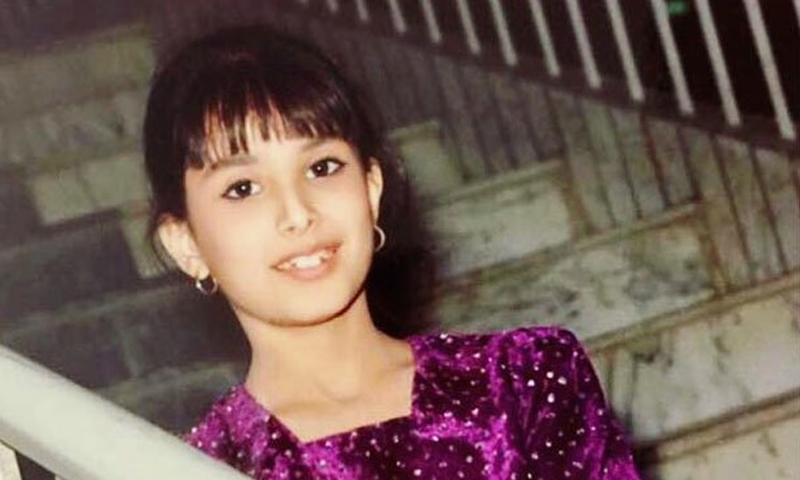 کیا آپ بتاسکتے ہیں یہ کونسی مشہور پاکستانی اداکارہ ہیں؟