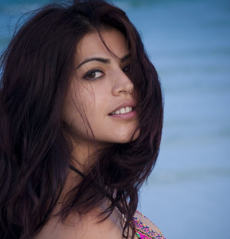 کیا آپ جانتے ہیں فلم 'عشق وشق' کی یہ داکارہ اب کس حال میں ہیں؟