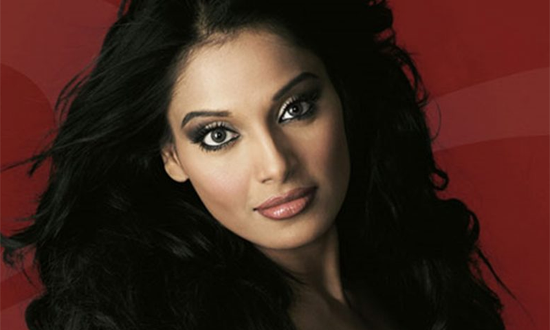 بپاشا بدروح دیکھ کر خوفزدہ ۔ ۔ ۔ ؟