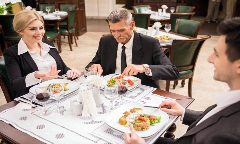 اہم مواقع پر یہ 5 کھانے ہرگز آرڈر نہ کریں