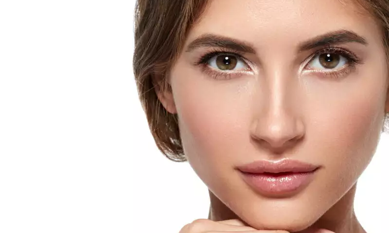 چہرے کے اضافی بالوں اور روؤیں سے گھر بیٹھے نجات پائیں