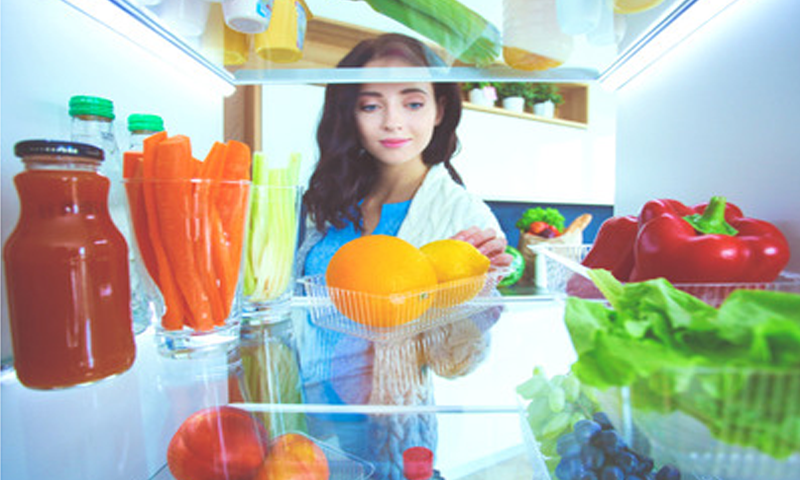 فریج میں کم وقت اور جگہ میں چیزیں کس طرح محفوظ کریں