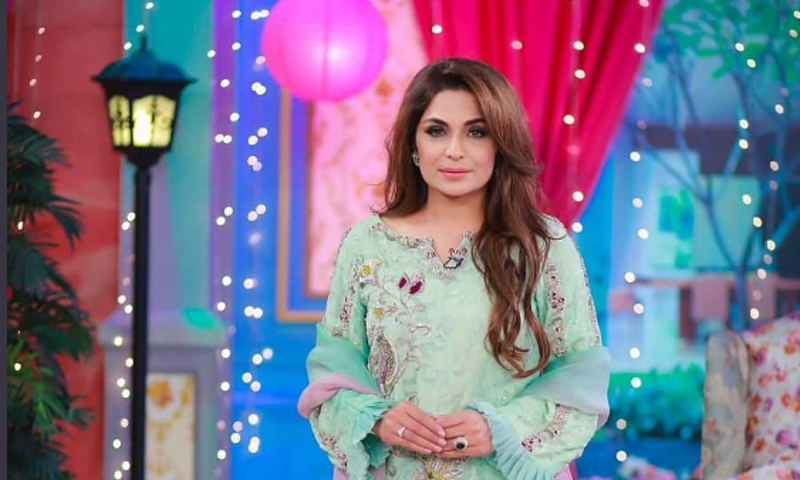 میرا نے بالآخر پاکستان چھوڑنے کی وجہ بتادی