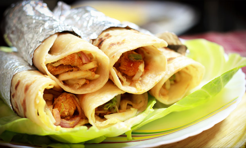 آج کی ریسیپی : چکن پراٹھا رول