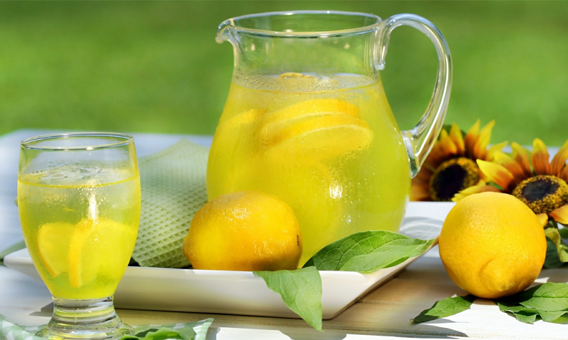 پانی میں لیموں اور یہ چیز ڈال کر پئیں، نتائج آپ کو حیران کردیں گے