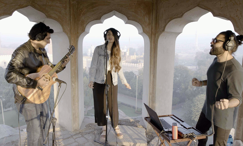 کوک اسٹوڈیو ایکسپلورر کا نیا گانا مداحوں کو متاثر کرنے میں ناکام