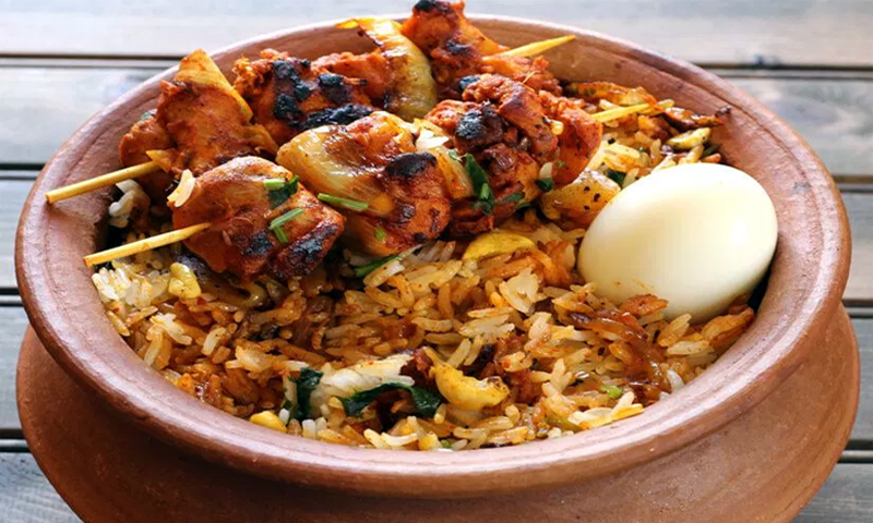 آج کی ریسیپی : اسپیشل چکن تکّہ بریانی