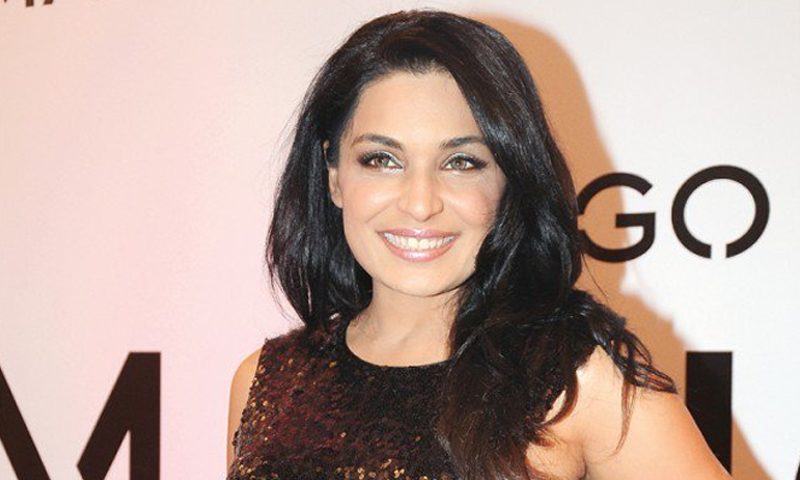 گلابی انگریزی کا استعمال کرنے والی میرا جی کی ڈیمانڈ بڑھ گئی