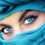 آنکھیں بڑی کرنے کے انوکھے طریقے