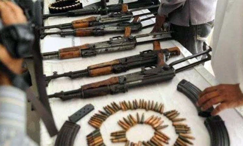 کراچی:اسپشیل سیکیورٹی یونٹ کی کارروائی ، بھاری تعدادمیں اسلحہ وگولہ بارود برآمد