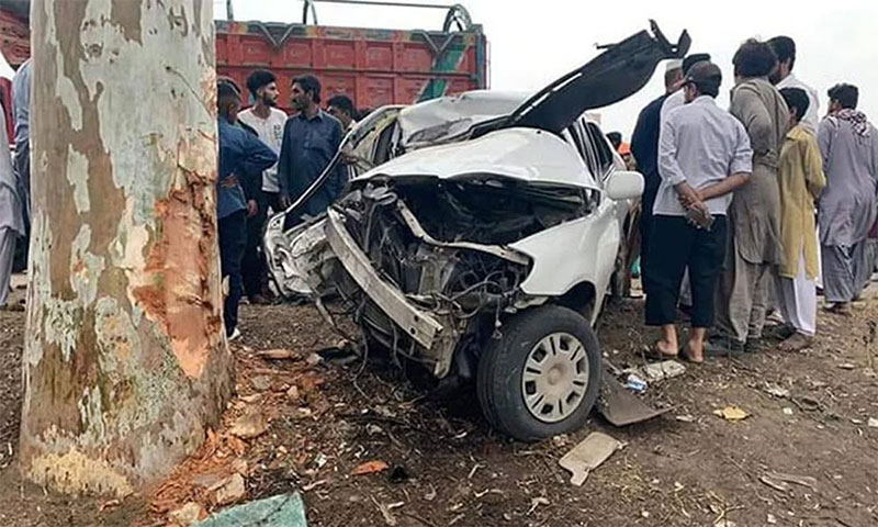 بہاولپورمیں تیزرفتار کاردرخت سے جاٹکرائی ، 3افراد جاں بحق