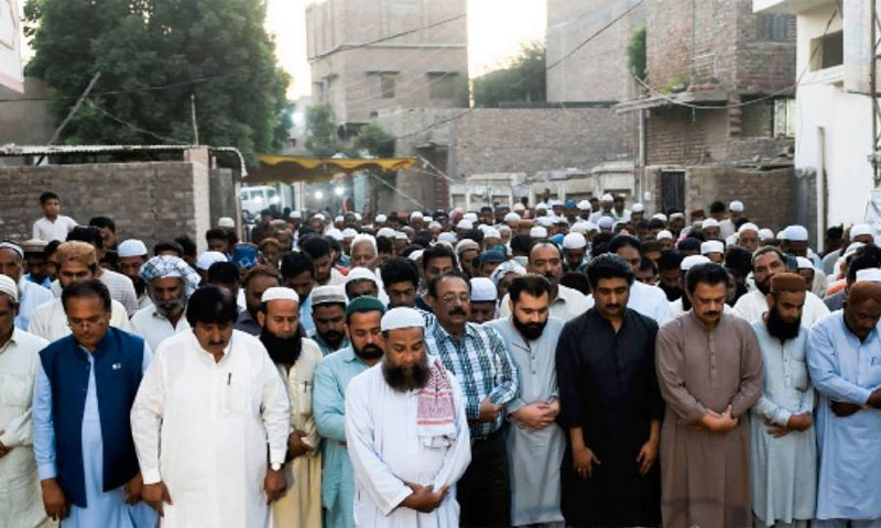 سانحہ گولیمار، جاں بحق ہونے والے ایک ہی خاندان کے 7 افراد سپرد خاک