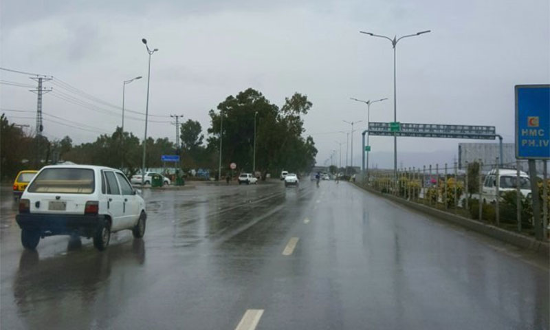 پشاور میں وقفے وقفے سے بارش کا سلسلہ جاری ،موسم خوشگوار