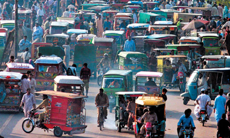 پنجاب میں لاک ڈاؤن میں نرمی کے باعث بازاروں اور شاہراہوں پر رش