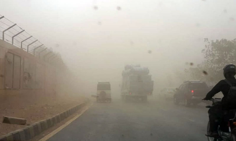 کراچی میں آج بھی تیز ہواؤں کے ساتھ مٹی کے طوفان کا خدشہ