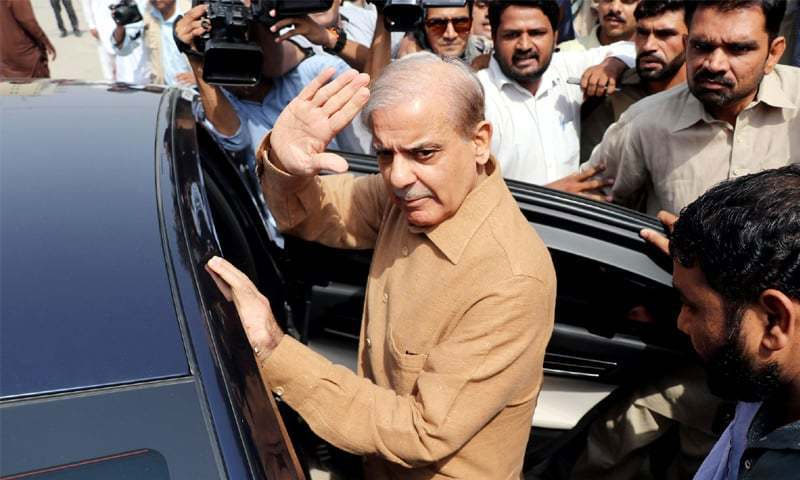 مسلم لیگ ن کے صدر شہباز شریف نیب میں پیش، 1 گھنٹہ تک پوچھ گچھ